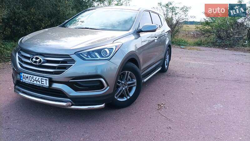 Позашляховик / Кросовер Hyundai Santa FE 2017 в Овручі
