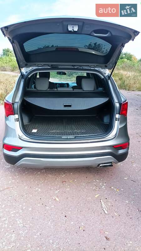 Позашляховик / Кросовер Hyundai Santa FE 2017 в Овручі