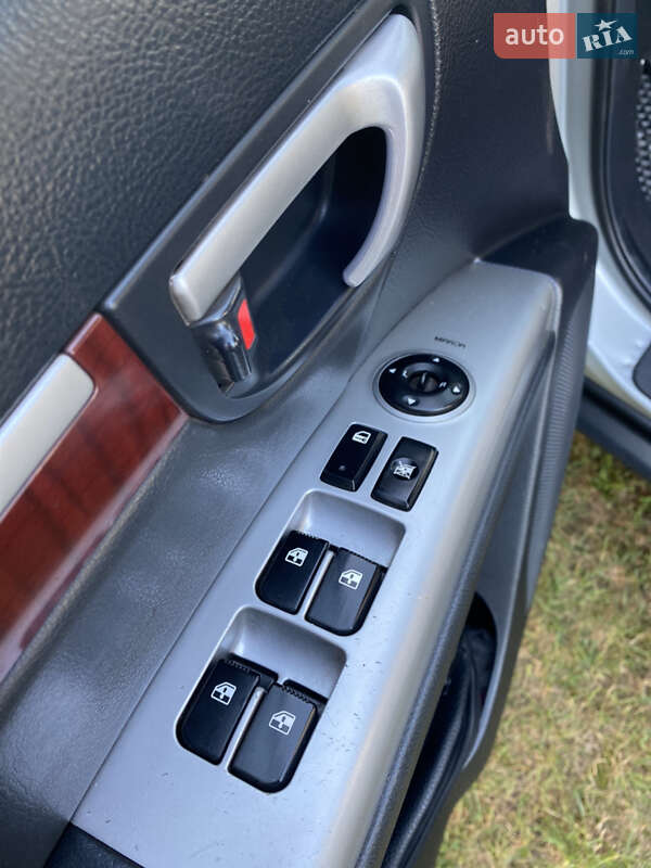 Позашляховик / Кросовер Hyundai Santa FE 2006 в Вараші фото 11 Позашляховик / Кросовер Hyundai Santa FE 2006 в Вараші