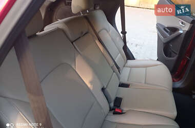 Внедорожник / Кроссовер Hyundai Santa FE 2013 в 