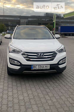 Позашляховик / Кросовер Hyundai Santa FE 2015 в 