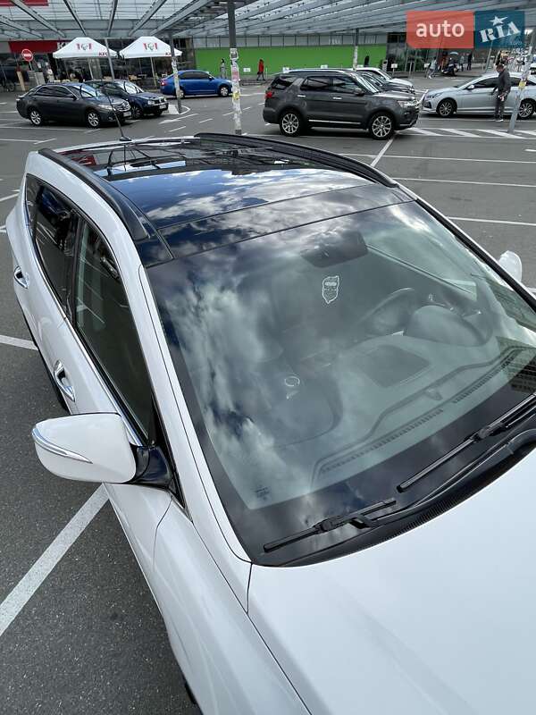 Позашляховик / Кросовер Hyundai Santa FE 2013 в Києві