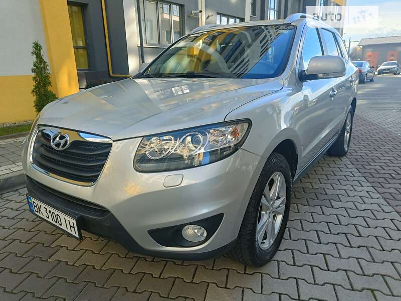 Внедорожник / Кроссовер Hyundai Santa FE 2010 в Ивано-Франковске