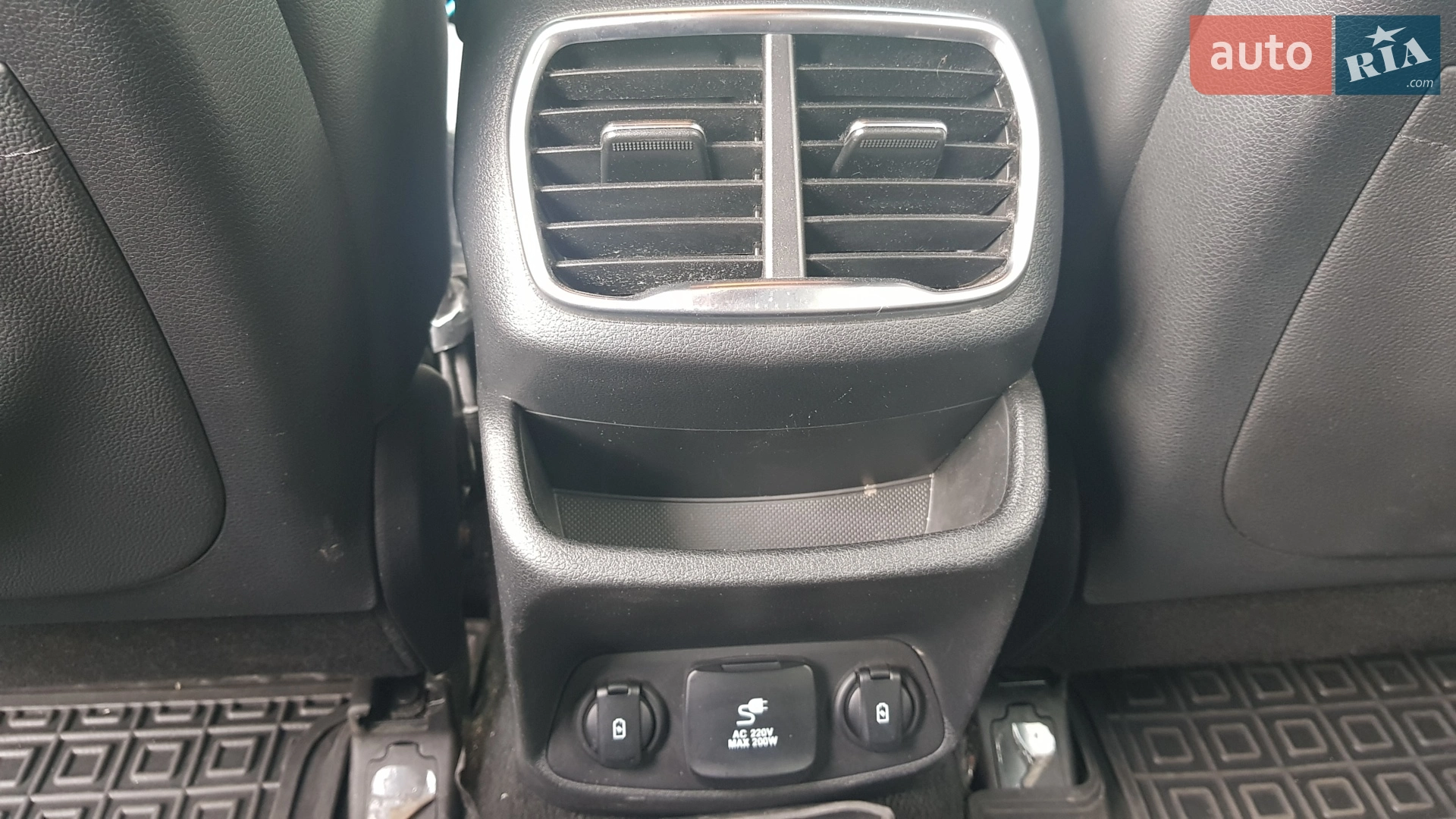 2019 Hyundai Santa Fe - мініатюра 18