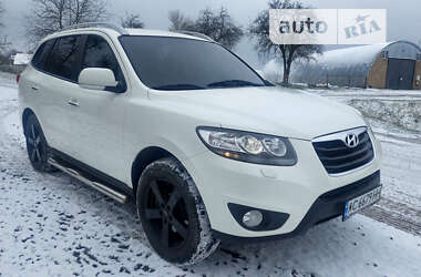 Внедорожник / Кроссовер Hyundai Santa FE 2010 в Нововолынске