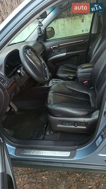 Внедорожник / Кроссовер Hyundai Santa FE 2010 в Каменском