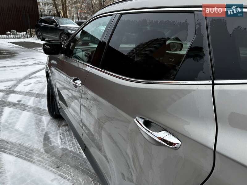 Позашляховик / Кросовер Hyundai Santa FE 2016 в Черкасах