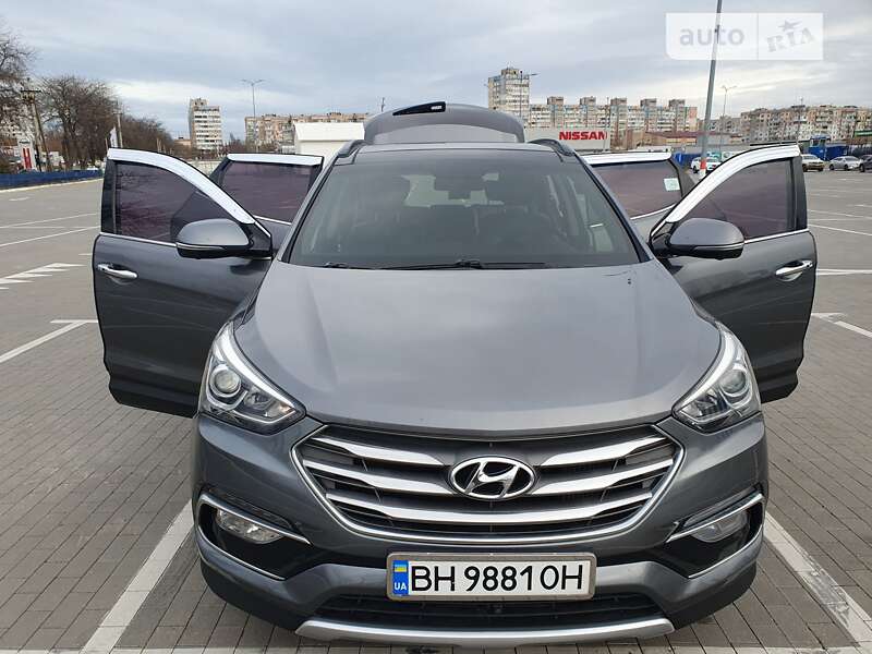 Внедорожник / Кроссовер Hyundai Santa FE 2016 в Одессе