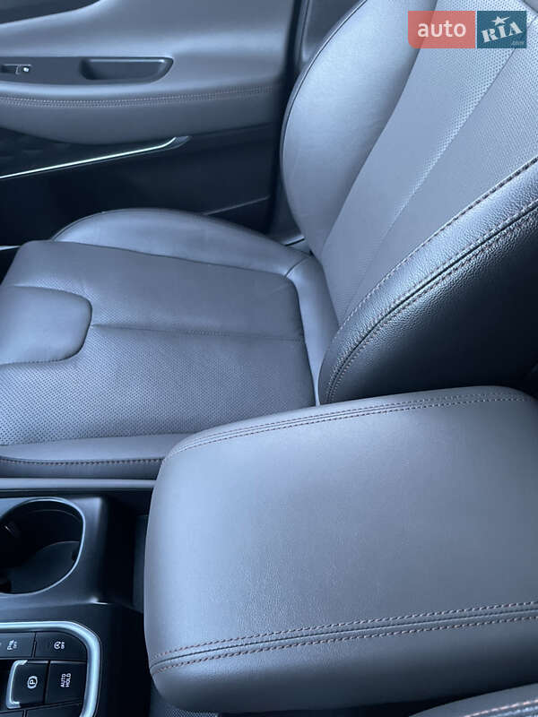 Позашляховик / Кросовер Hyundai Santa FE 2020 в Івано-Франківську