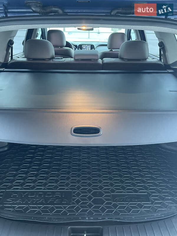 Позашляховик / Кросовер Hyundai Santa FE 2020 в Івано-Франківську