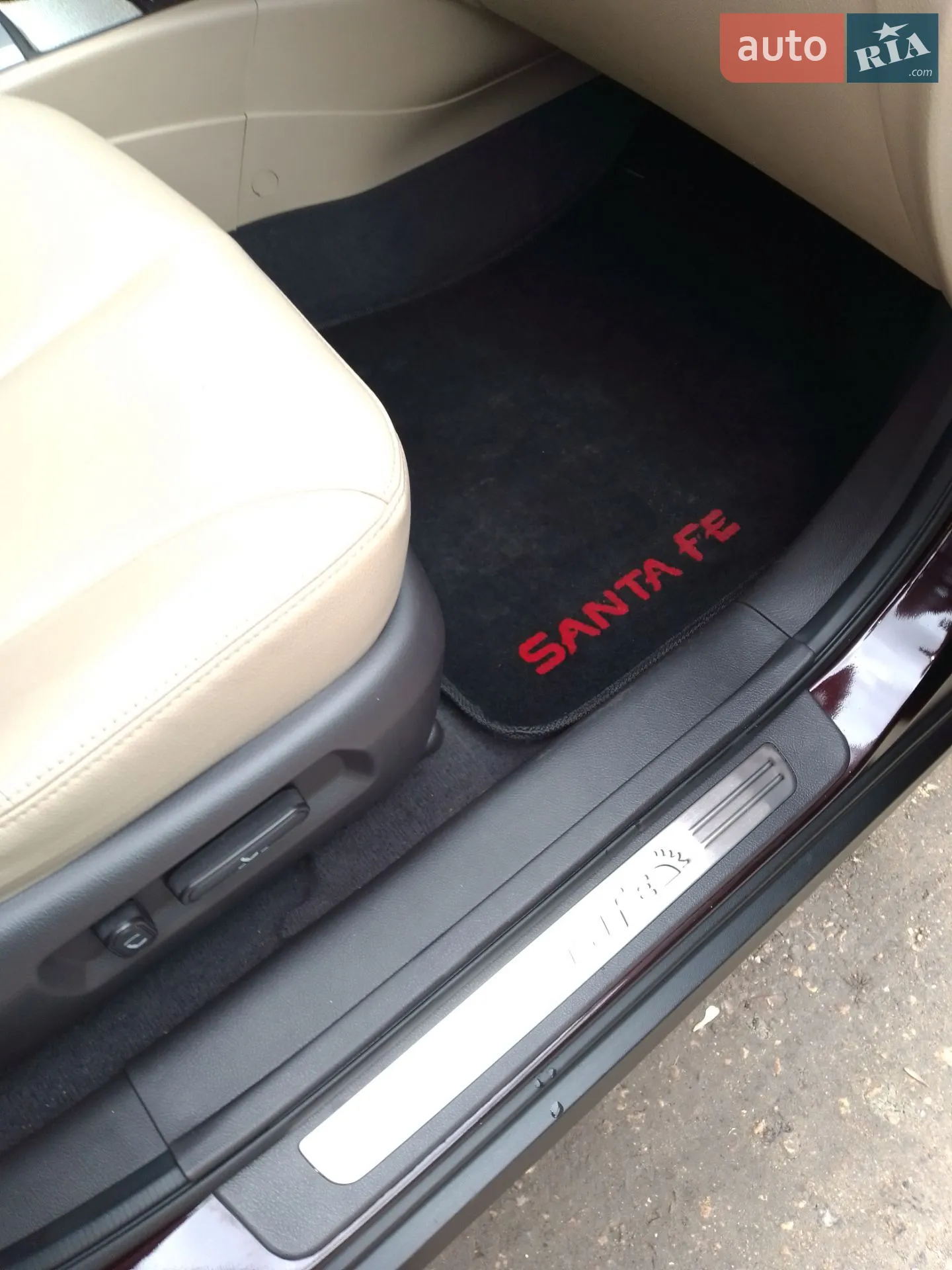 2011 Hyundai Santa Fe - мініатюра 8
