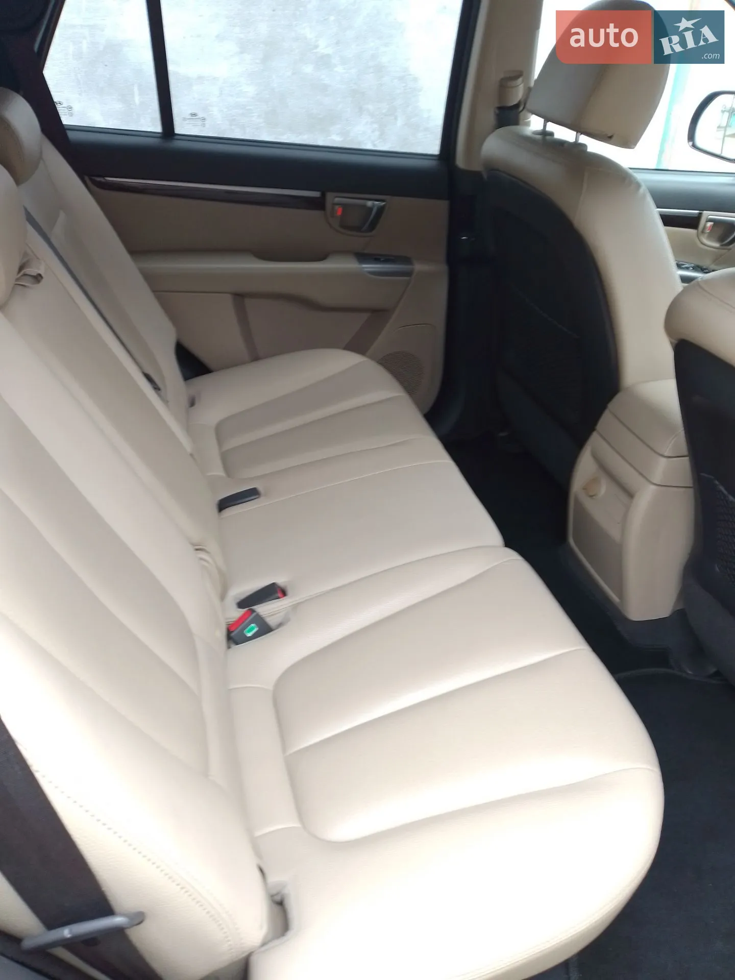 2011 Hyundai Santa Fe - мініатюра 16