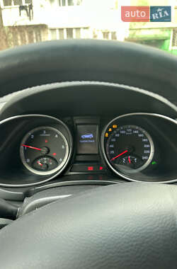 Позашляховик / Кросовер Hyundai Santa FE 2014 в 