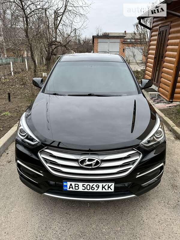 Внедорожник / Кроссовер Hyundai Santa FE 2016 в Ильинцах