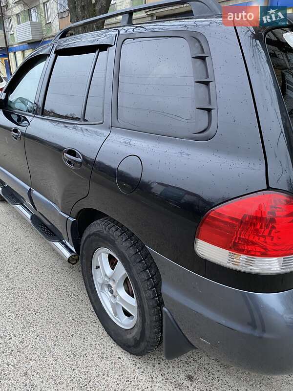 Внедорожник / Кроссовер Hyundai Santa FE 2004 в Кривом Роге