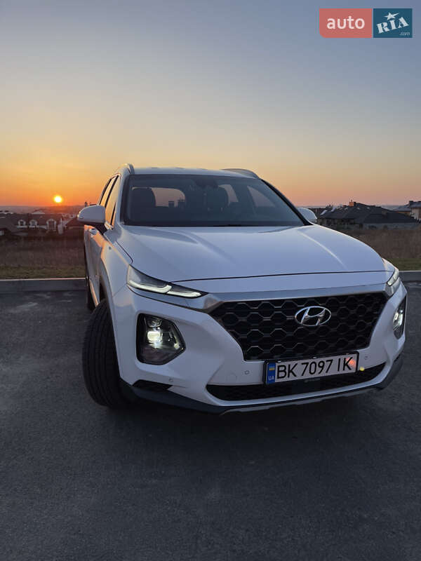Внедорожник / Кроссовер Hyundai Santa FE 2018 в Ровно фото 3 Внедорожник / Кроссовер Hyundai Santa FE 2018 в Ровно