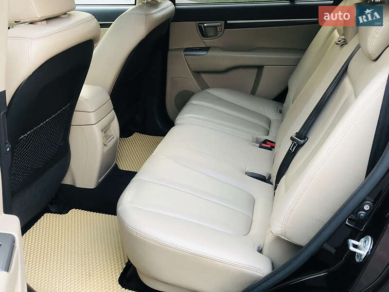 Позашляховик / Кросовер Hyundai Santa FE 2010 в Дніпрі