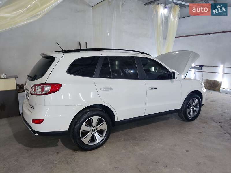 Внедорожник / Кроссовер Hyundai Santa FE 2012 в Ивано-Франковске