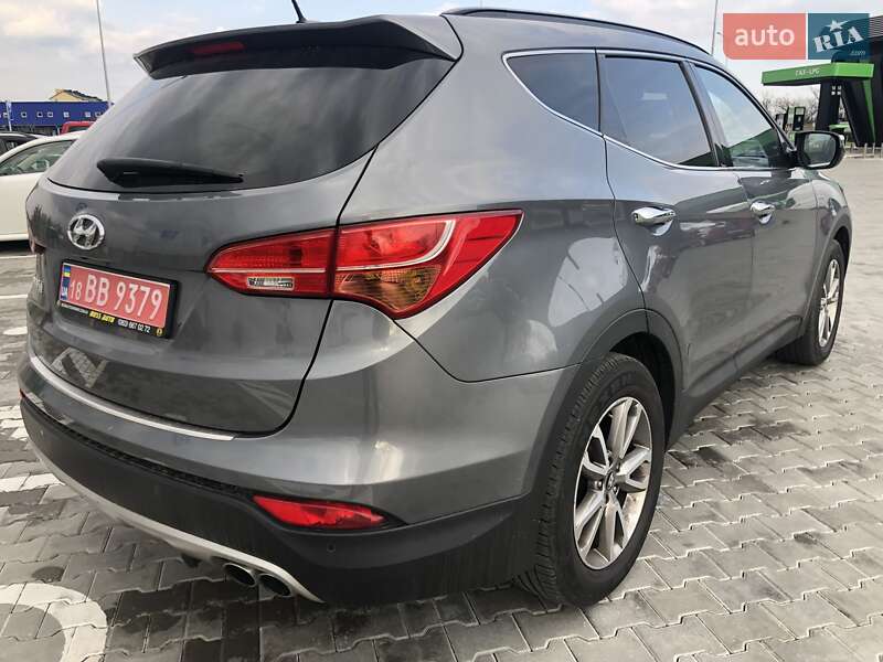 Позашляховик / Кросовер Hyundai Santa FE 2012 в Стрию
