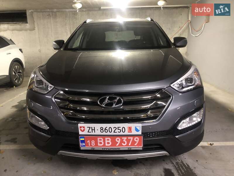 Позашляховик / Кросовер Hyundai Santa FE 2012 в Стрию