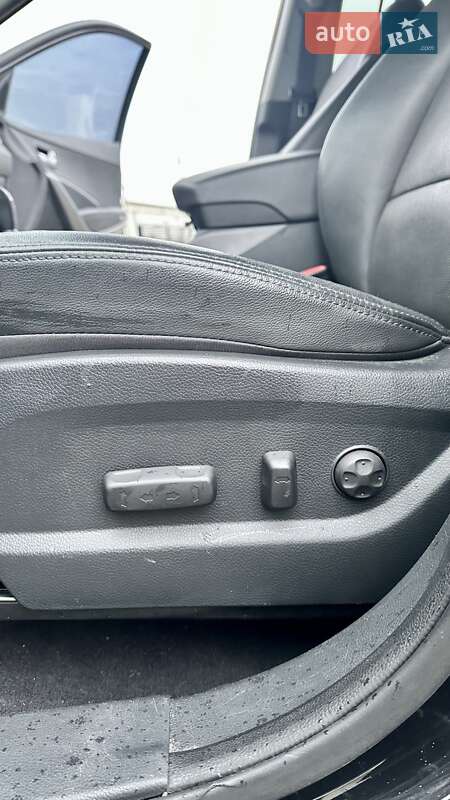 Позашляховик / Кросовер Hyundai Santa FE 2014 в Києві