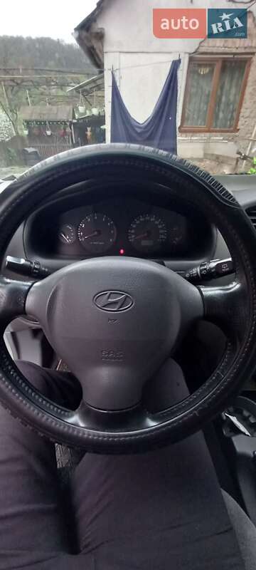 Позашляховик / Кросовер Hyundai Santa FE 2003 в Перечині