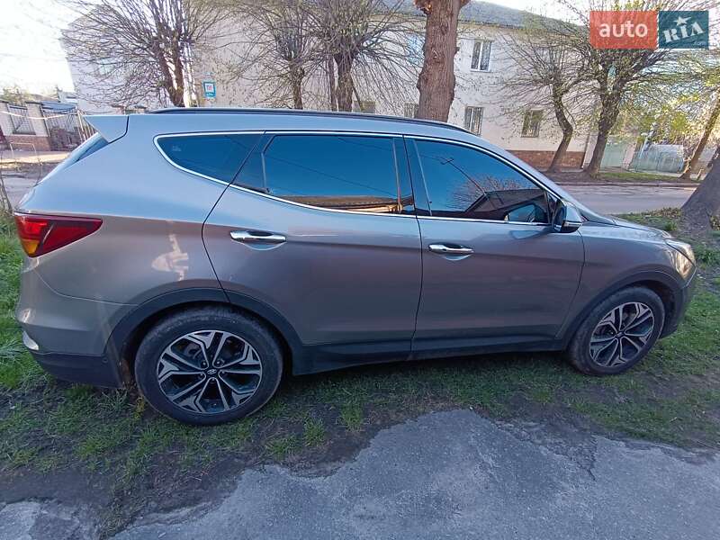Внедорожник / Кроссовер Hyundai Santa FE 2016 в Житомире