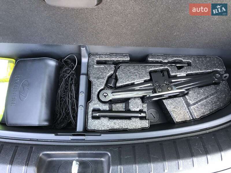 Позашляховик / Кросовер Hyundai Santa FE 2016 в Івано-Франківську