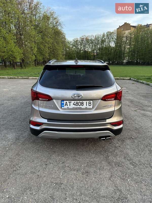 Позашляховик / Кросовер Hyundai Santa FE 2016 в Івано-Франківську