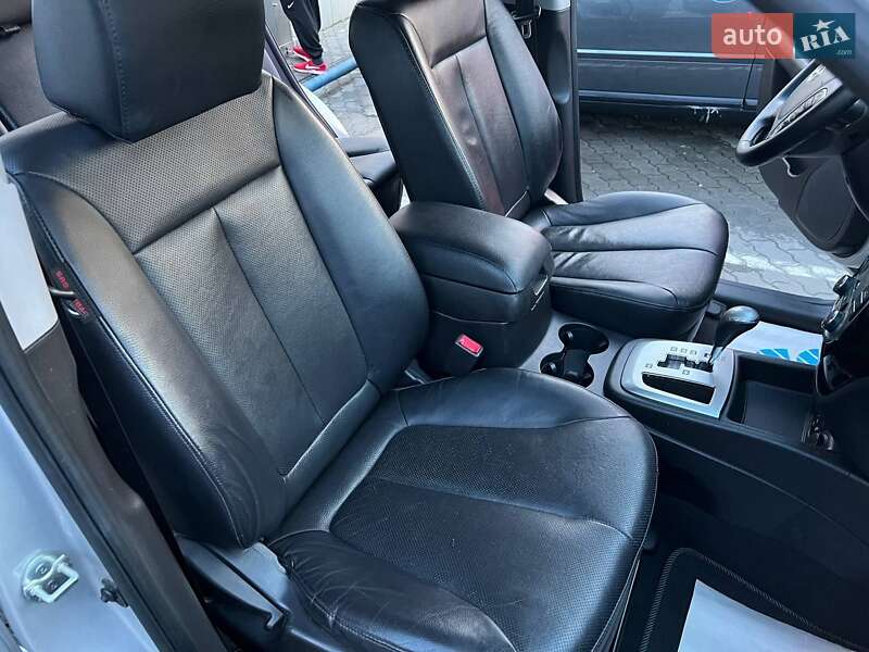 Позашляховик / Кросовер Hyundai Santa FE 2011 в Луцьку