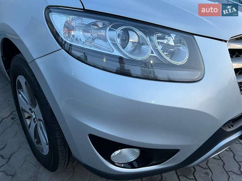 Позашляховик / Кросовер Hyundai Santa FE 2011 в Луцьку
