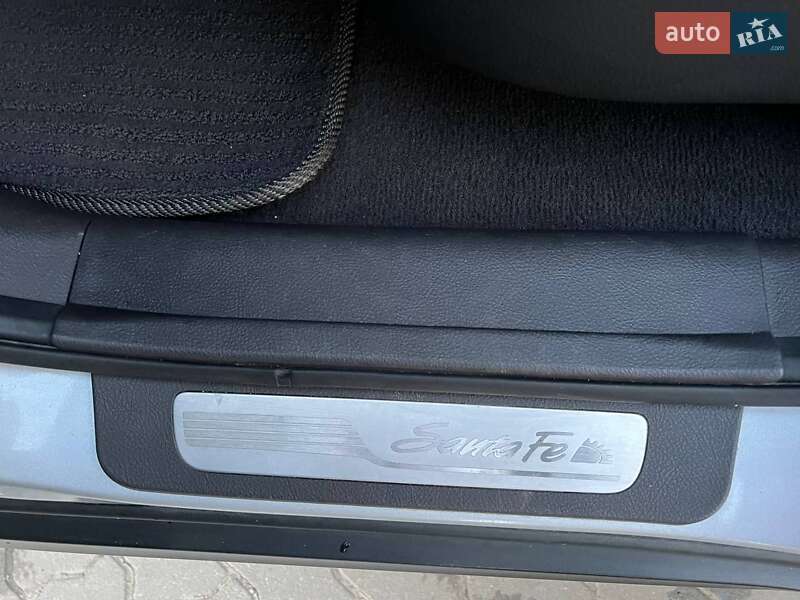 Позашляховик / Кросовер Hyundai Santa FE 2011 в Луцьку