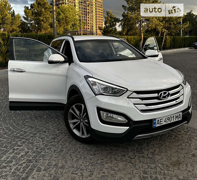 Внедорожник / Кроссовер Hyundai Santa FE 2015 в Днепре