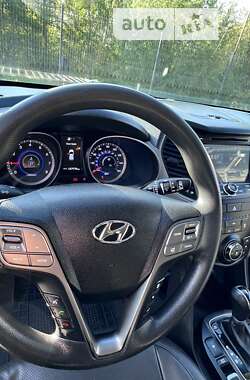 Позашляховик / Кросовер Hyundai Santa FE 2015 в Івано-Франківську