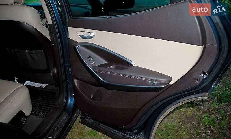 Позашляховик / Кросовер Hyundai Santa FE 2017 в Львові