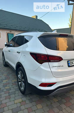 Внедорожник / Кроссовер Hyundai Santa FE 2017 в Дубно