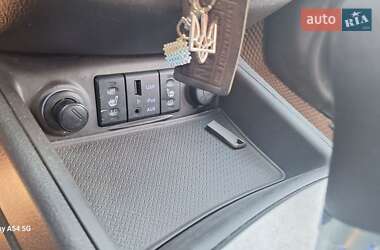 Внедорожник / Кроссовер Hyundai Santa FE 2011 в 