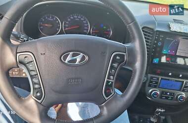 Внедорожник / Кроссовер Hyundai Santa FE 2011 в 