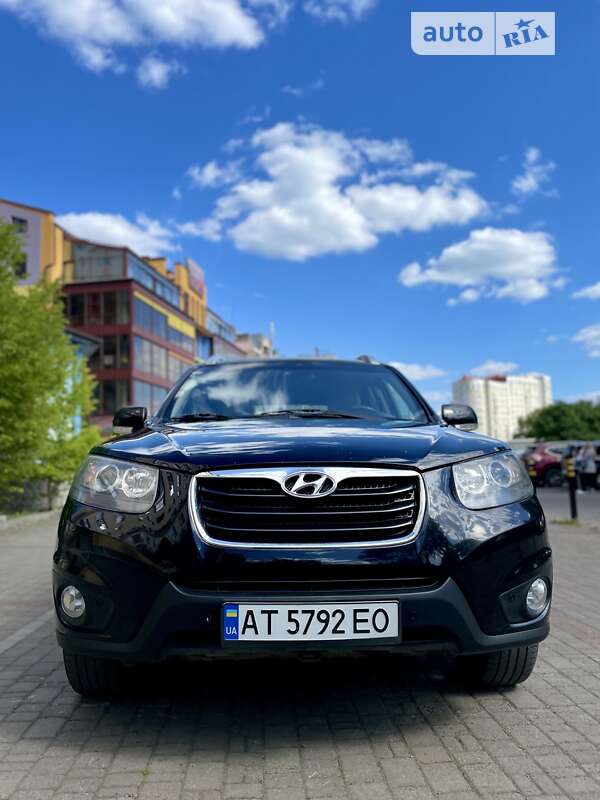 Внедорожник / Кроссовер Hyundai Santa FE 2010 в Ивано-Франковске