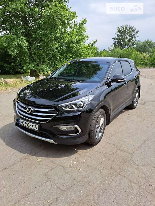 Внедорожник / Кроссовер Hyundai Santa FE 2016 в Павлограде