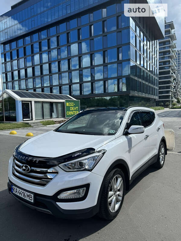 Внедорожник / Кроссовер Hyundai Santa FE 2015 в Киеве