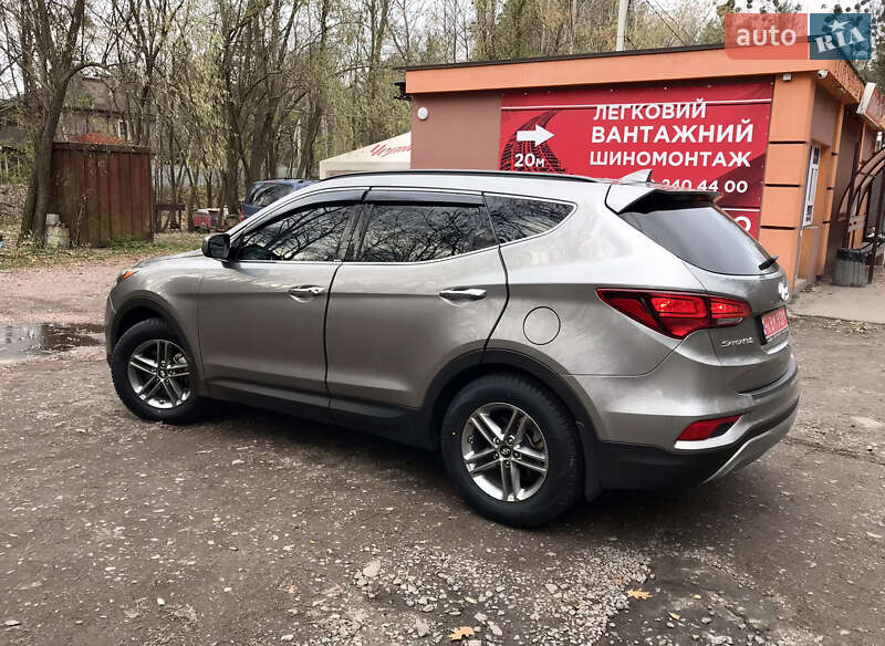 Внедорожник / Кроссовер Hyundai Santa FE 2016 в Вышгороде