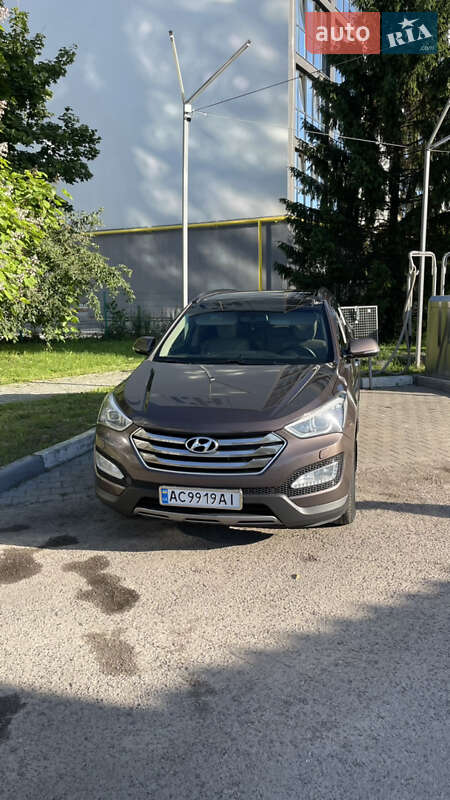 Позашляховик / Кросовер Hyundai Santa FE 2015 в Луцьку