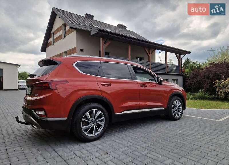 Внедорожник / Кроссовер Hyundai Santa FE 2020 в Тернополе