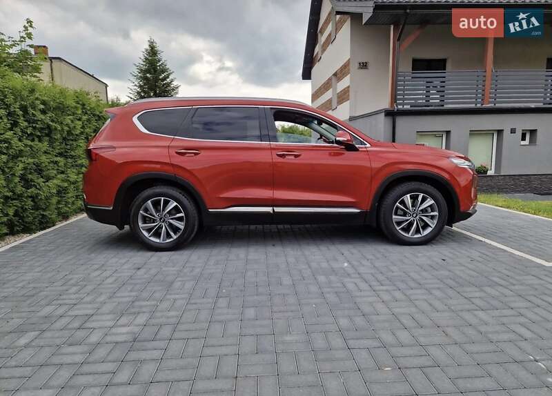 Внедорожник / Кроссовер Hyundai Santa FE 2020 в Тернополе