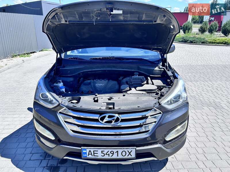 Внедорожник / Кроссовер Hyundai Santa FE 2015 в Днепре