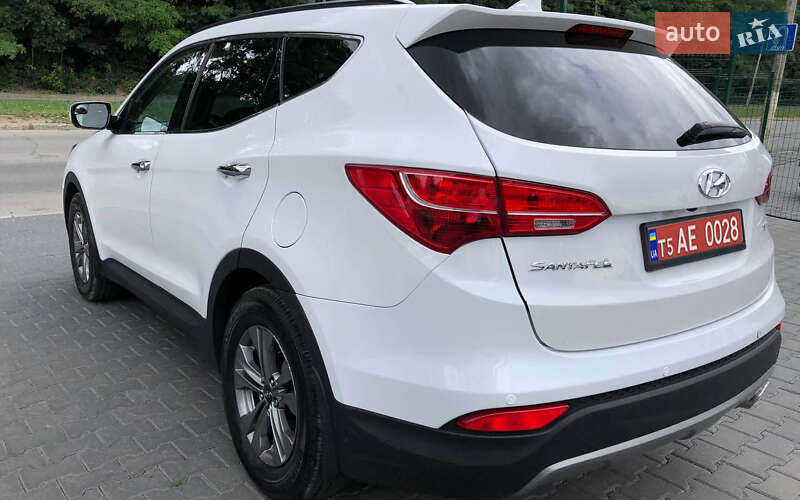 Позашляховик / Кросовер Hyundai Santa FE 2015 в Львові