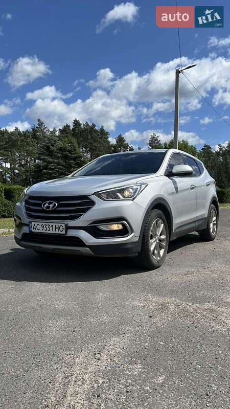 Внедорожник / Кроссовер Hyundai Santa FE 2015 в Маневичах