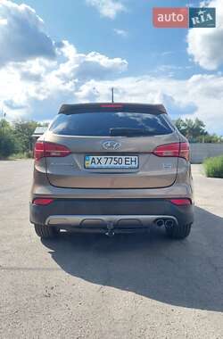 Позашляховик / Кросовер Hyundai Santa FE 2014 в 