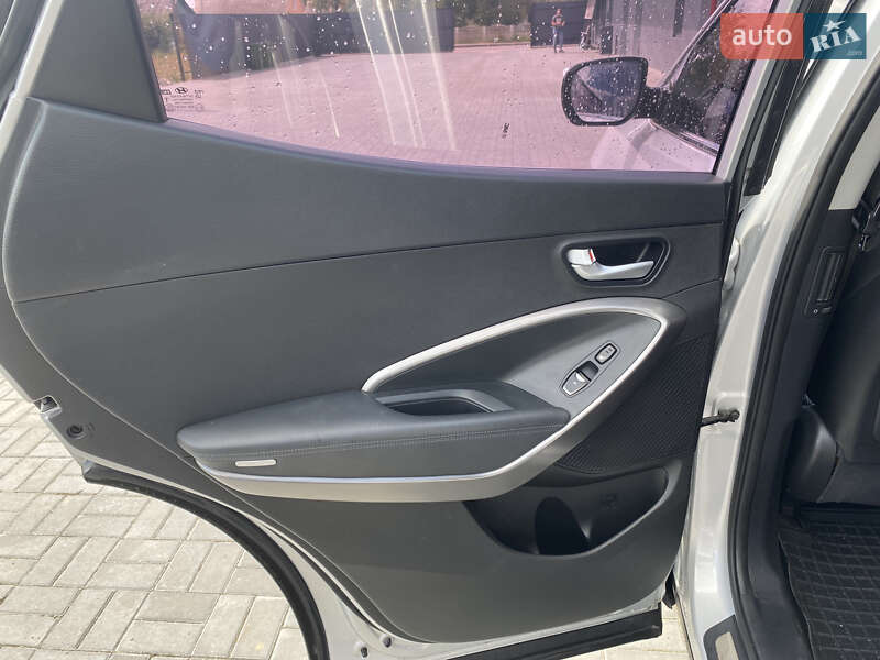 Внедорожник / Кроссовер Hyundai Santa FE 2013 в Костополе